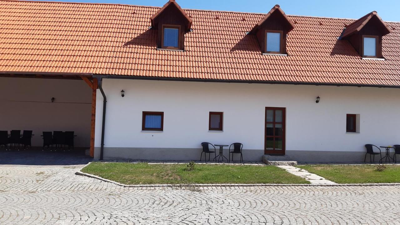 Martinuv Dvur Apartment Pilsen Exterior photo